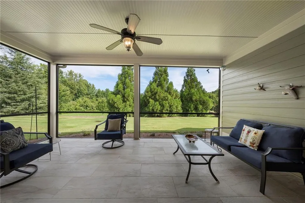 119 Clover Way Woodstock, GA 30188