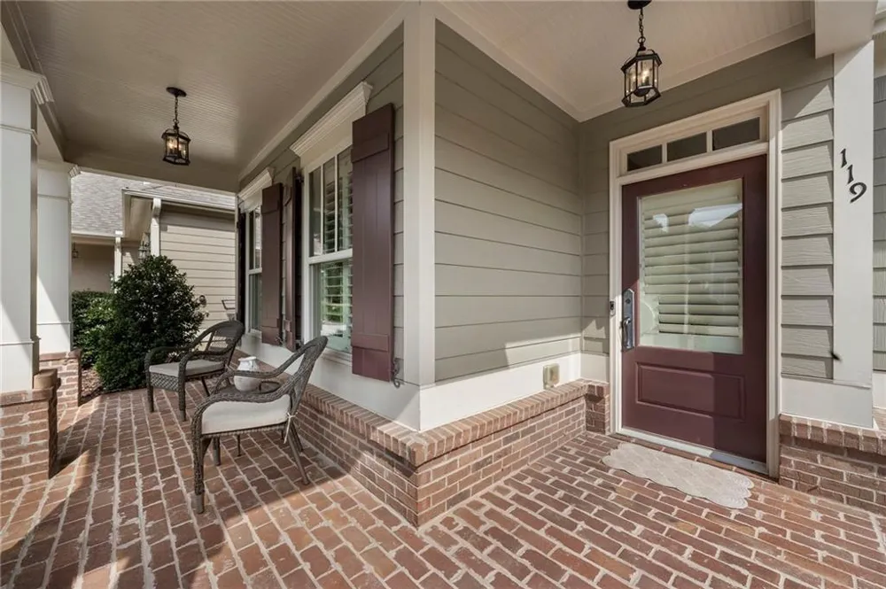 119 Clover Way Woodstock, GA 30188