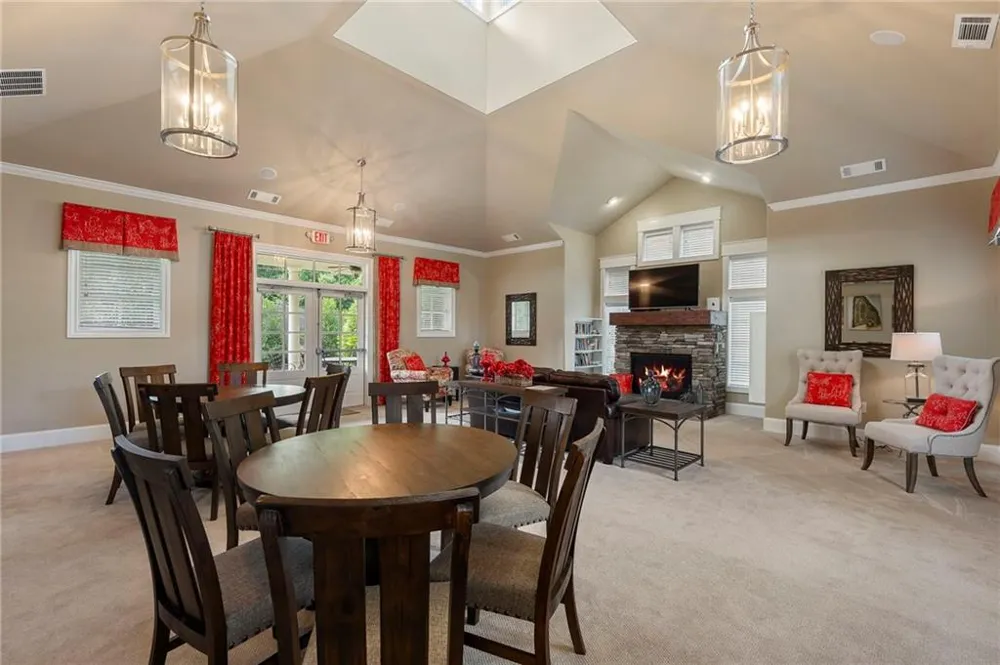 119 Clover Way Woodstock, GA 30188