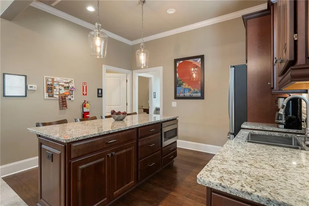 119 Clover Way Woodstock, GA 30188