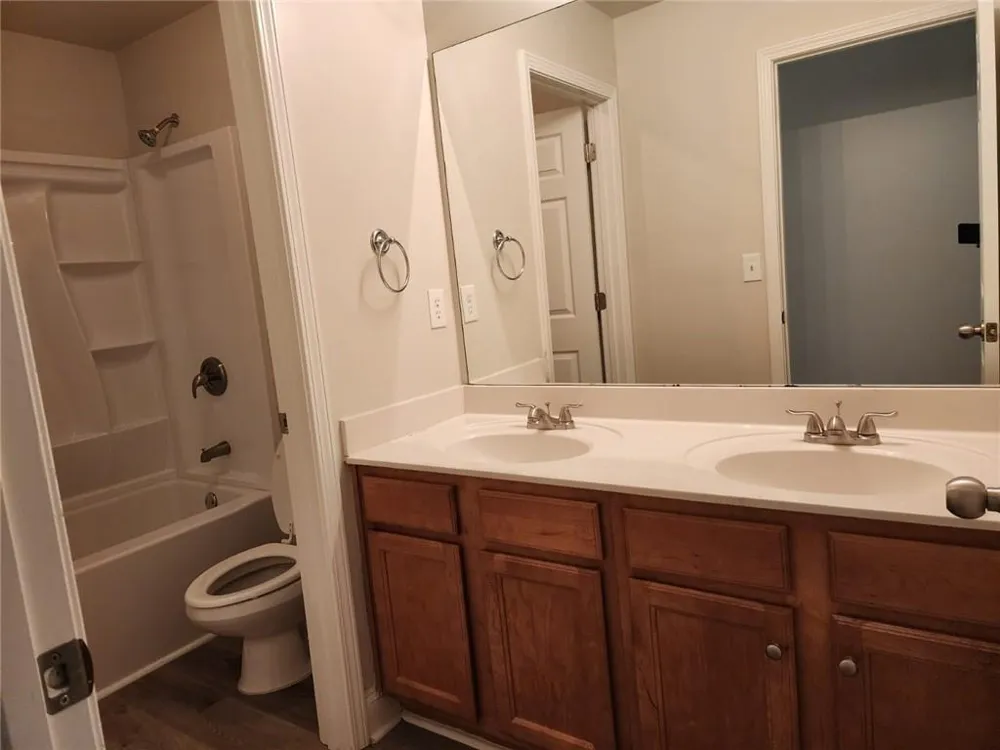 465 Roland Manor Drive Dacula, GA 30019