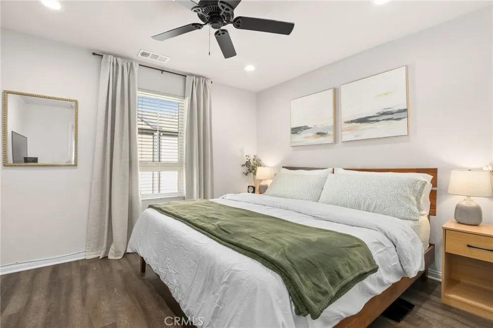 14104 W Birch Lane Van Nuys, CA 91405