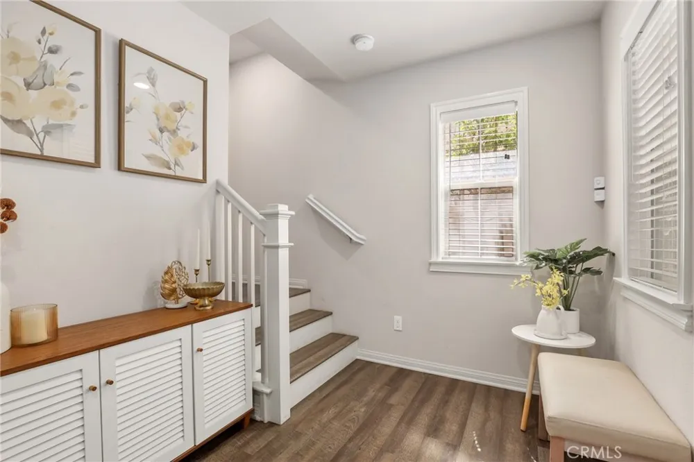 14104 W Birch Lane Van Nuys, CA 91405
