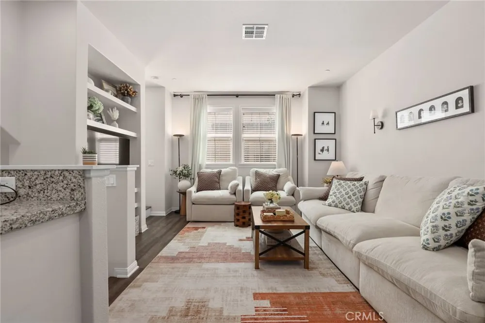 14104 W Birch Lane Van Nuys, CA 91405