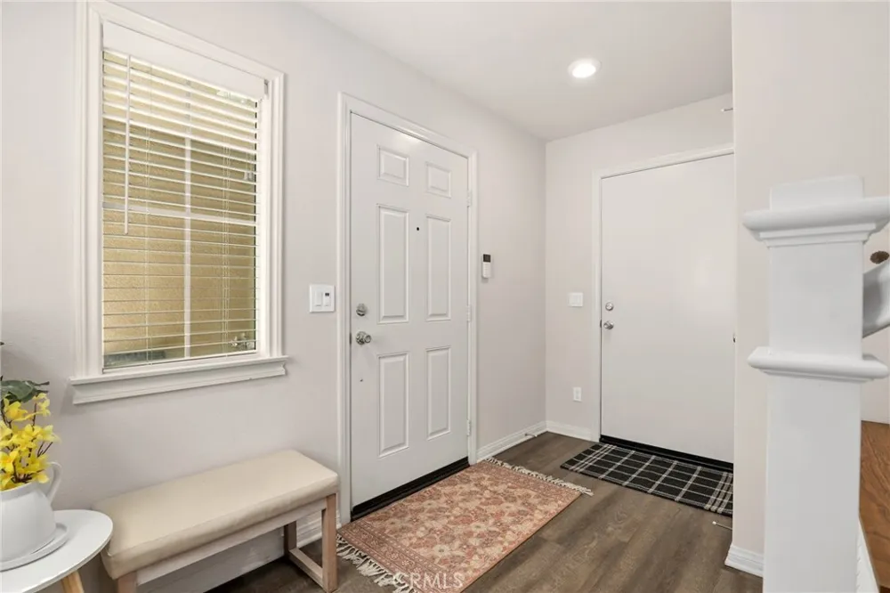 14104 W Birch Lane Van Nuys, CA 91405