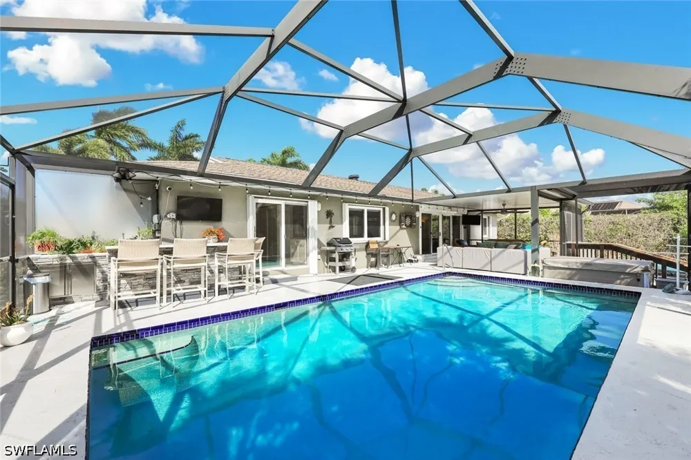 Willow Court Marco Island, FL 34145