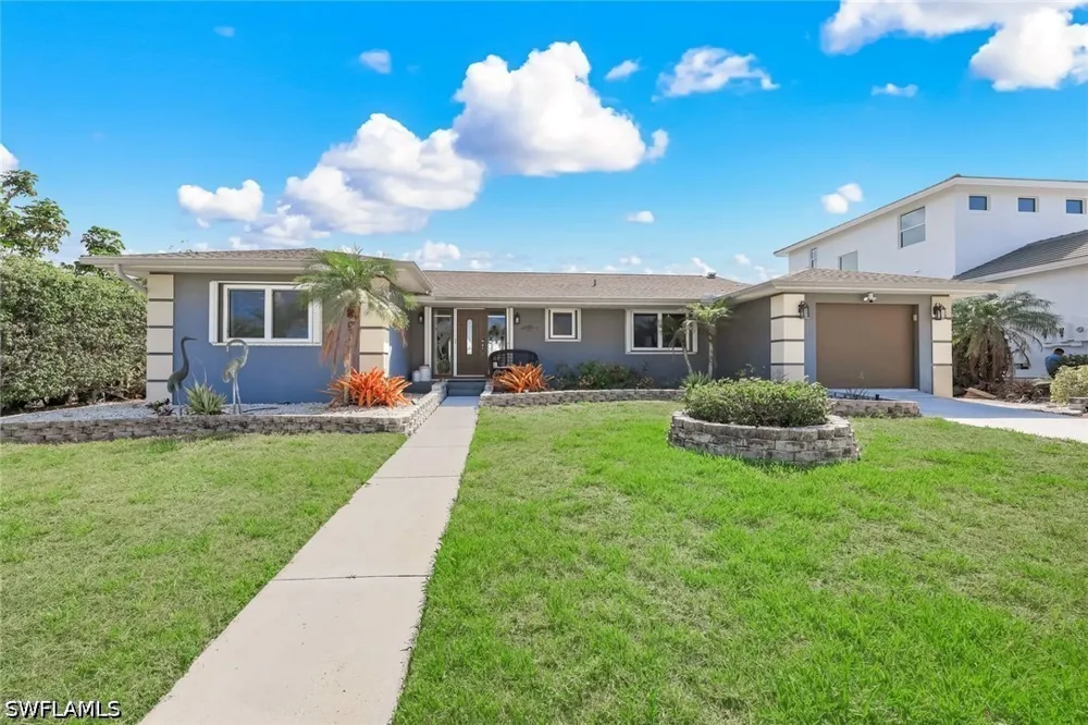 Willow Court Marco Island, FL 34145