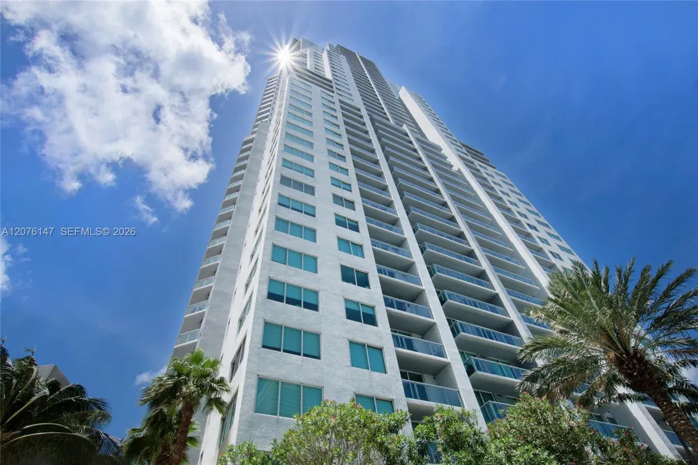 253 NE 2nd St #3805 Miami, FL 33132