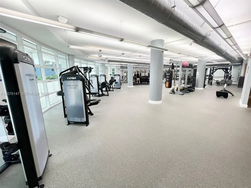 253 NE 2nd St #3805 Miami, FL 33132