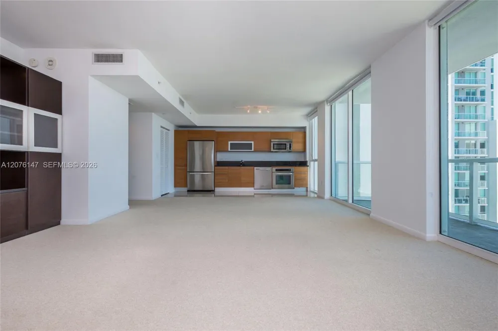 253 NE 2nd St #3805 Miami, FL 33132
