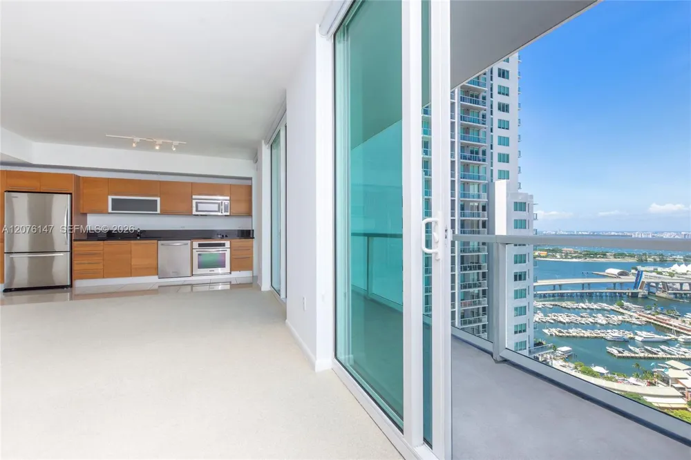 253 NE 2nd St #3805 Miami, FL 33132