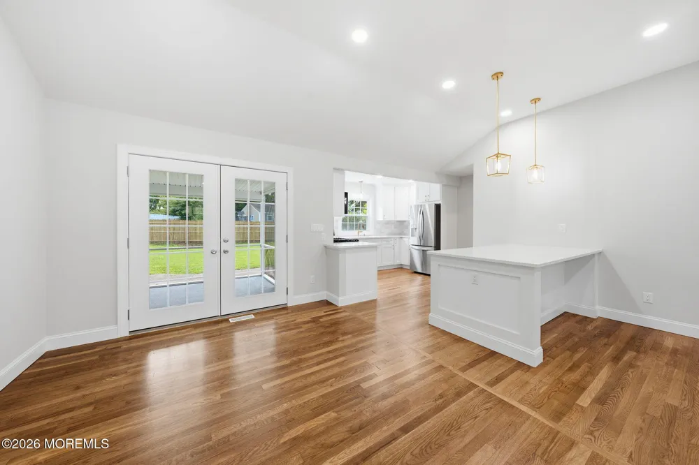 312 Edgemoor Road Belford, NJ 07718