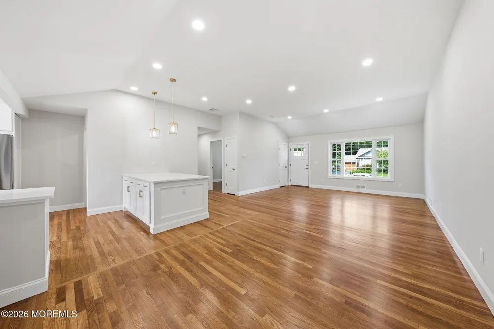 312 Edgemoor Road Belford, NJ 07718