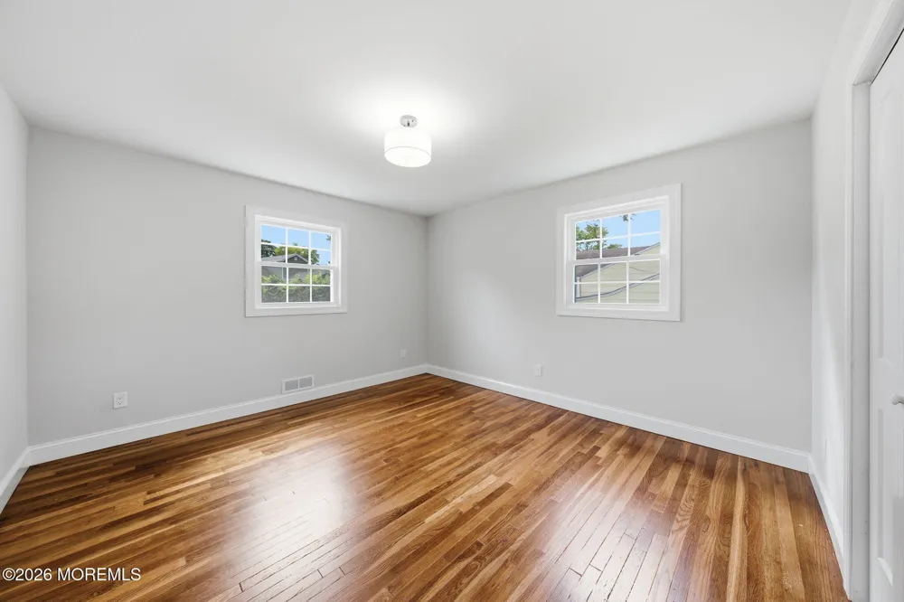 312 Edgemoor Road Belford, NJ 07718