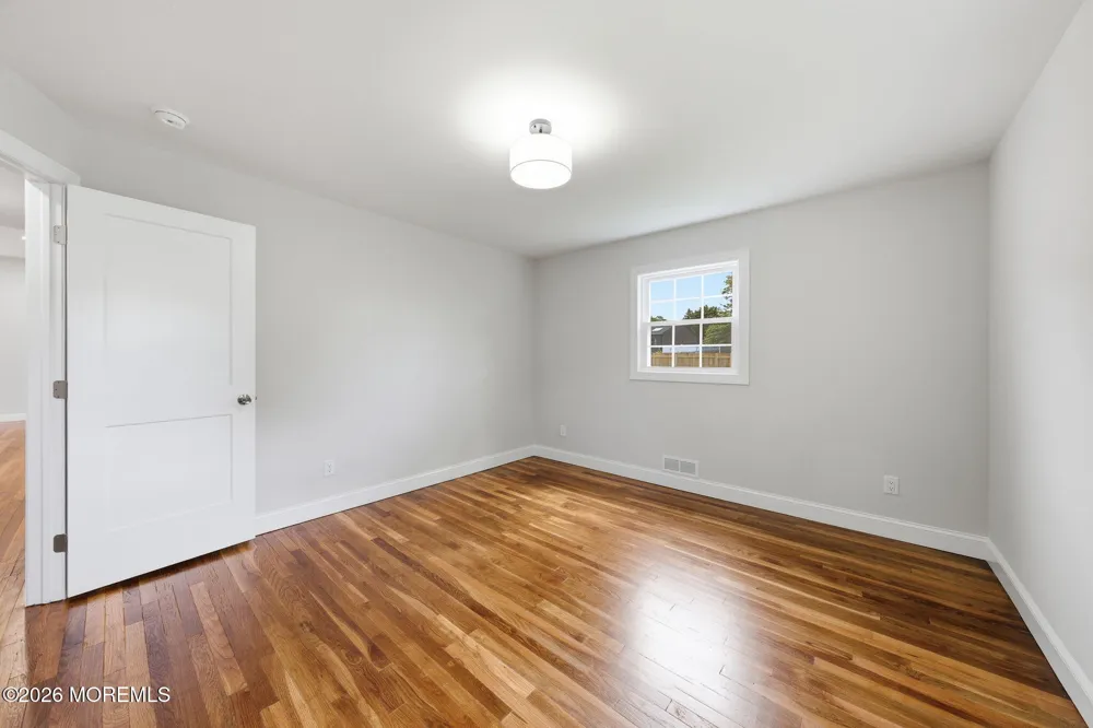 312 Edgemoor Road Belford, NJ 07718