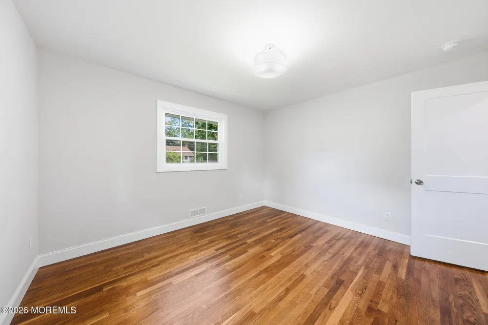 312 Edgemoor Road Belford, NJ 07718