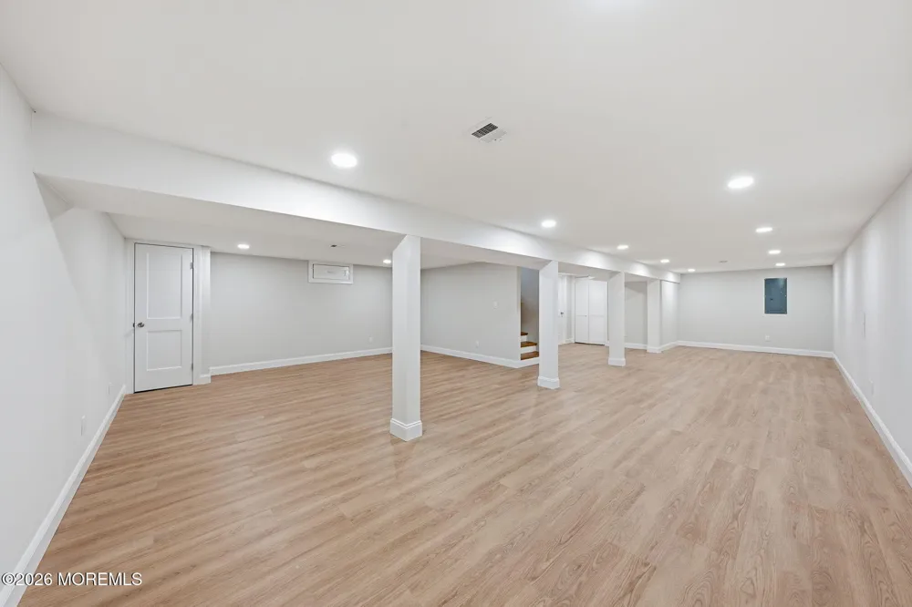 312 Edgemoor Road Belford, NJ 07718