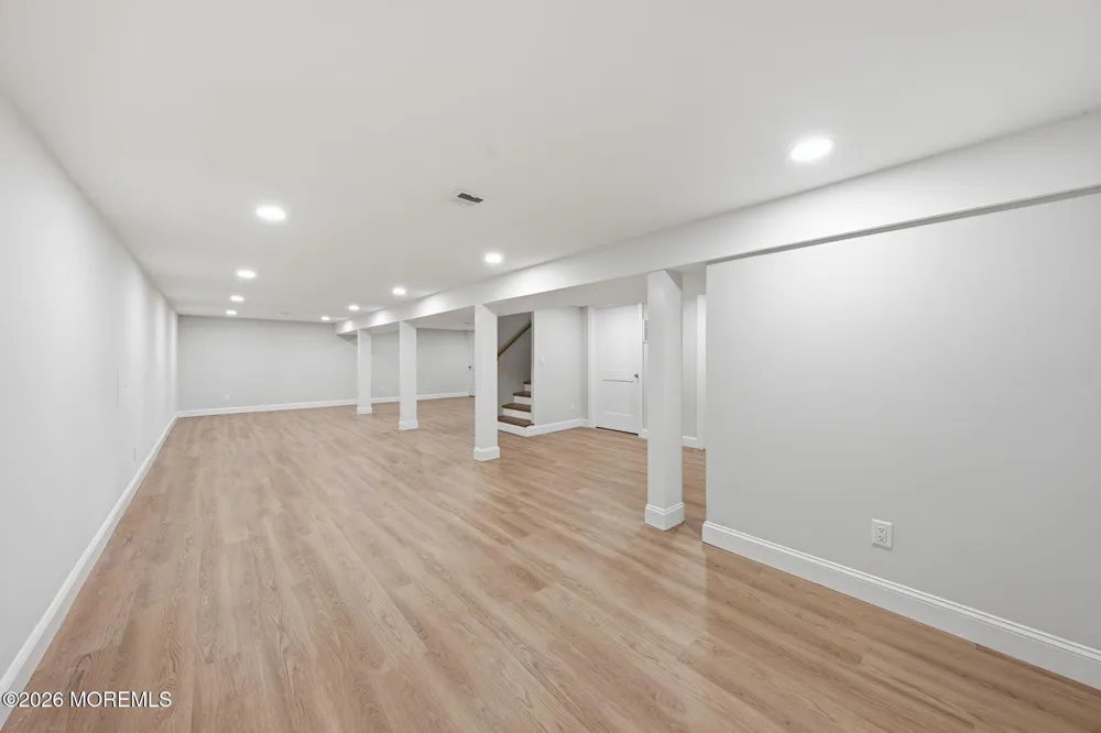 312 Edgemoor Road Belford, NJ 07718