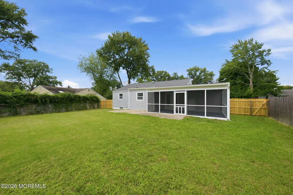312 Edgemoor Road Belford, NJ 07718