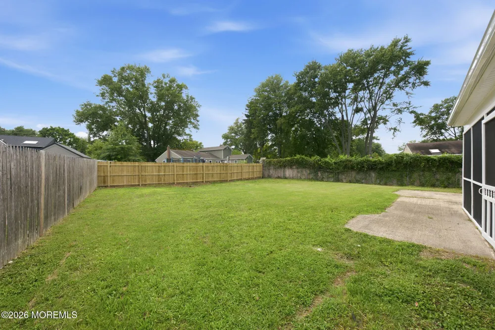 312 Edgemoor Road Belford, NJ 07718