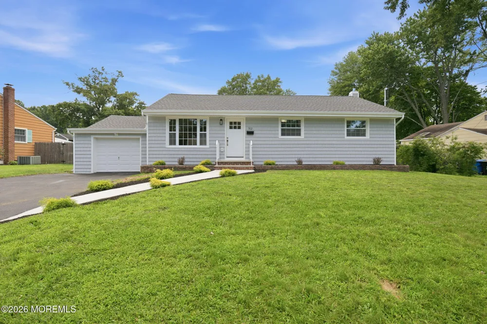 312 Edgemoor Road Belford, NJ 07718