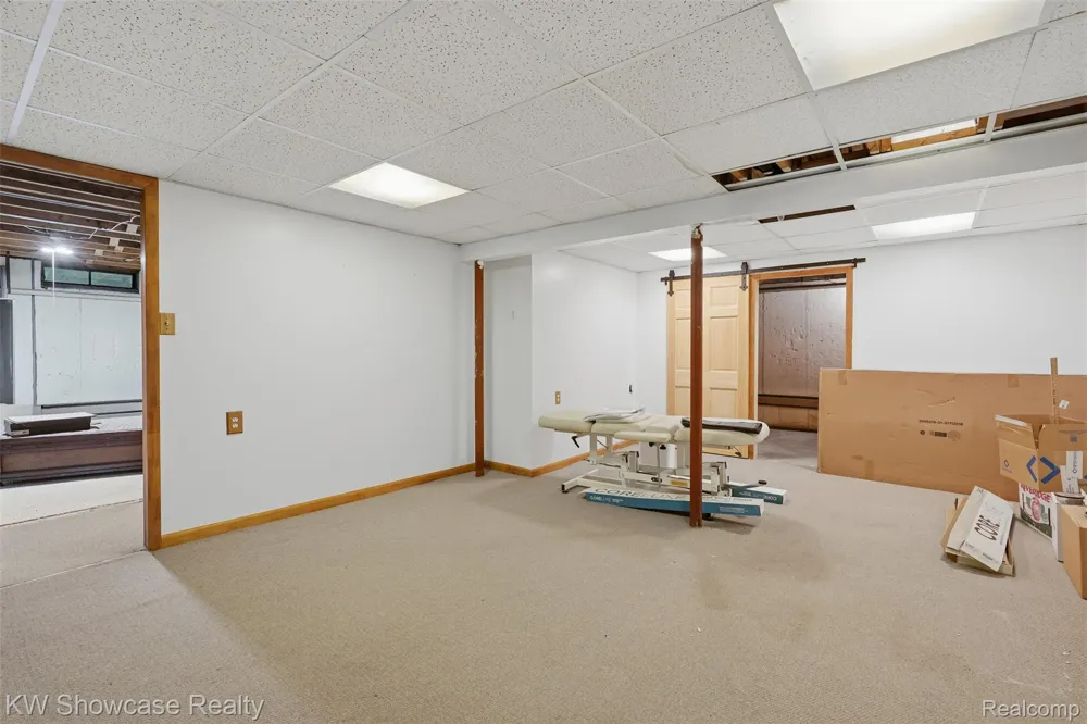 7125 Ridgewood Road Springfield Charter Township, MI 48346