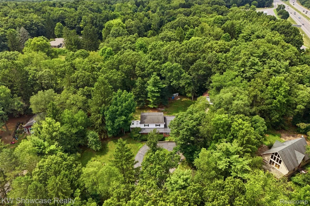 7125 Ridgewood Road Springfield Charter Township, MI 48346