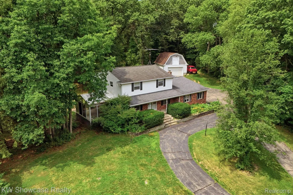 7125 Ridgewood Road Springfield Charter Township, MI 48346