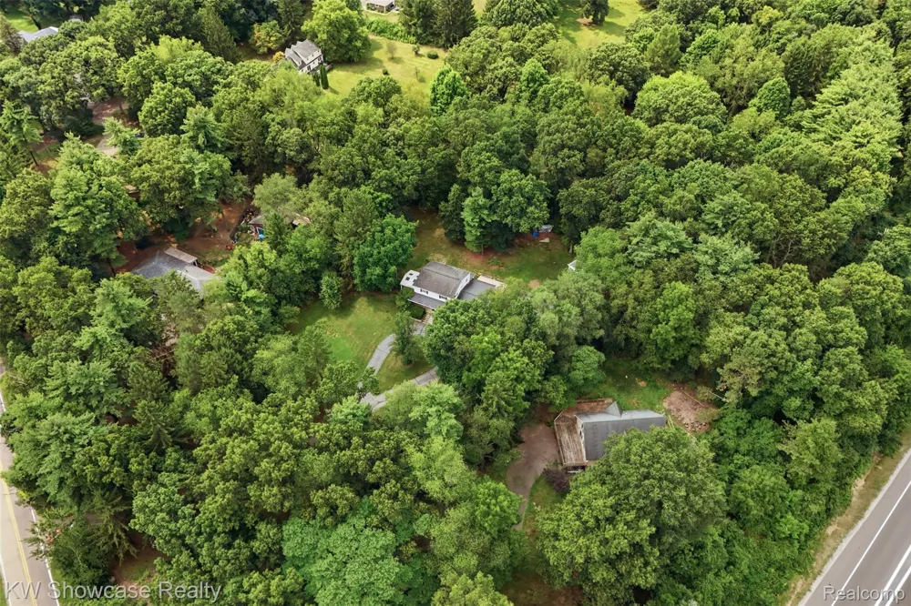 7125 Ridgewood Road Springfield Charter Township, MI 48346
