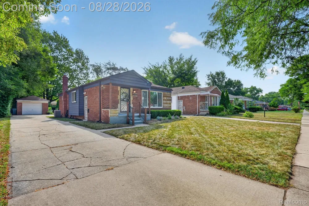 24220 Scotia Road Oak Park City, MI 48237