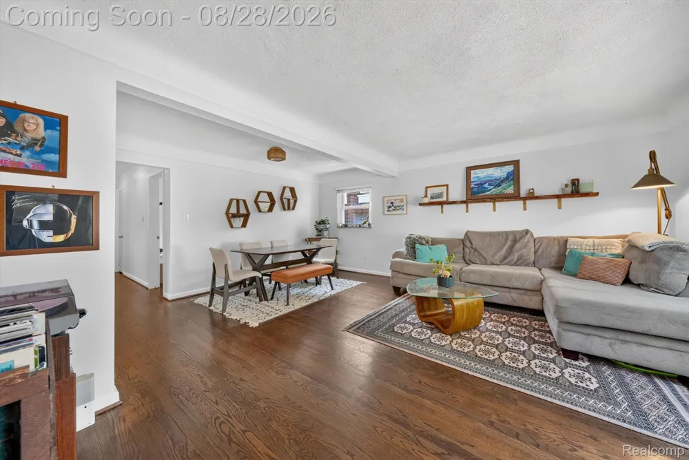 24220 Scotia Road Oak Park City, MI 48237
