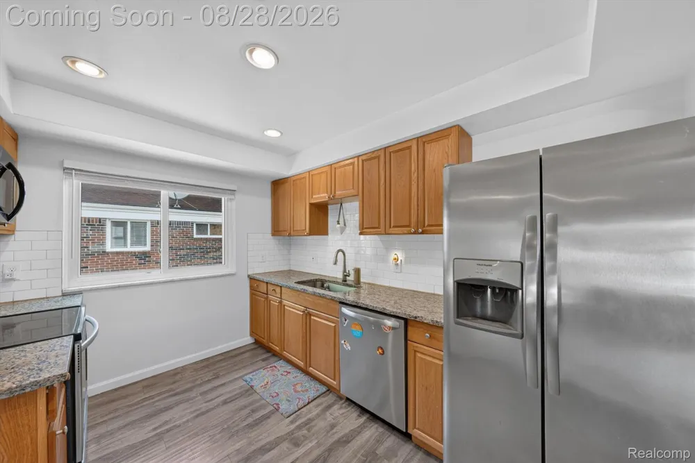 24220 Scotia Road Oak Park City, MI 48237