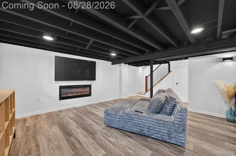 24220 Scotia Road Oak Park City, MI 48237