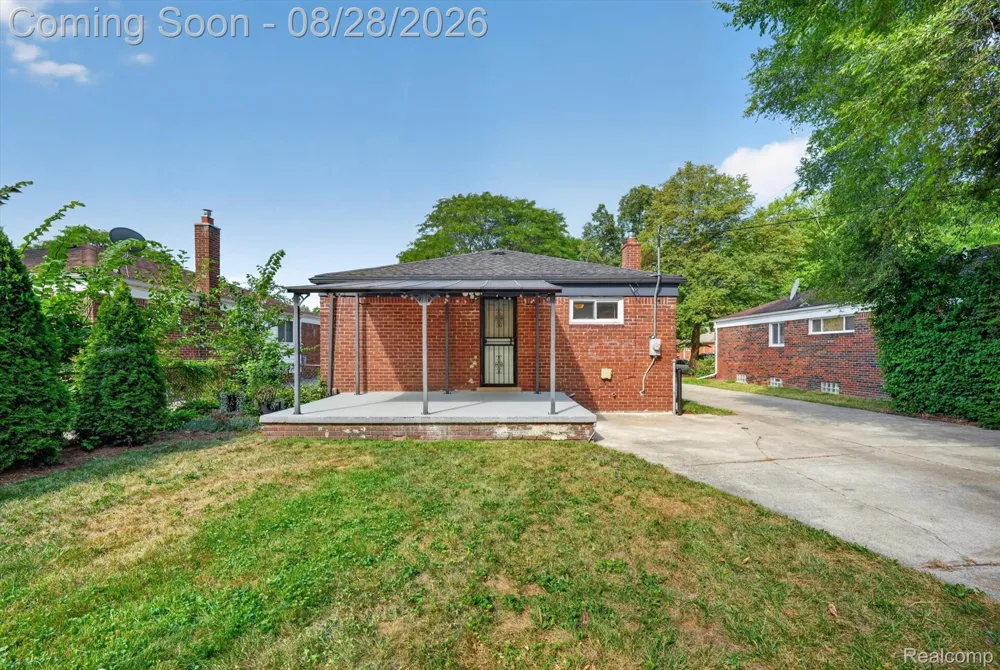 24220 Scotia Road Oak Park City, MI 48237