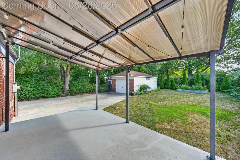 24220 Scotia Road Oak Park City, MI 48237