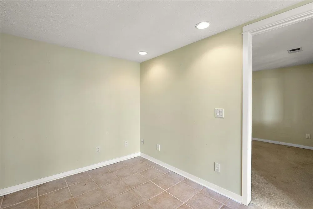 114 River Hills Drive Holland Charter Township, MI 49424
