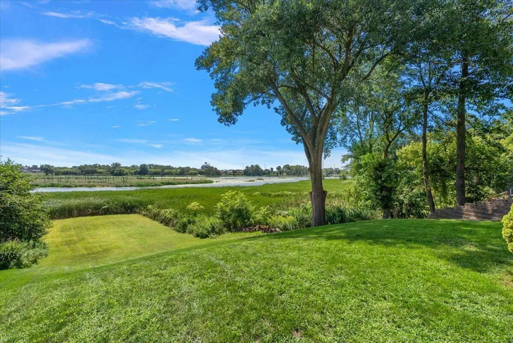 114 River Hills Drive Holland Charter Township, MI 49424