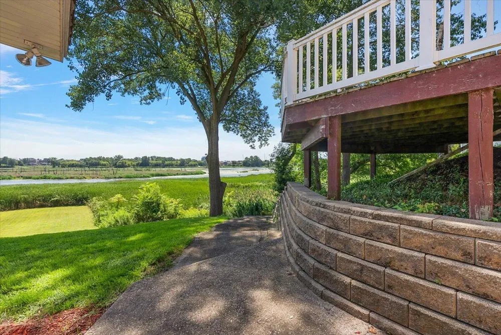 114 River Hills Drive Holland Charter Township, MI 49424