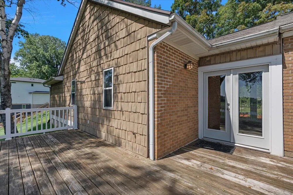 114 River Hills Drive Holland Charter Township, MI 49424
