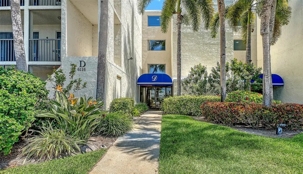 6116 43RD STREET W #305D Bradenton, FL 34210