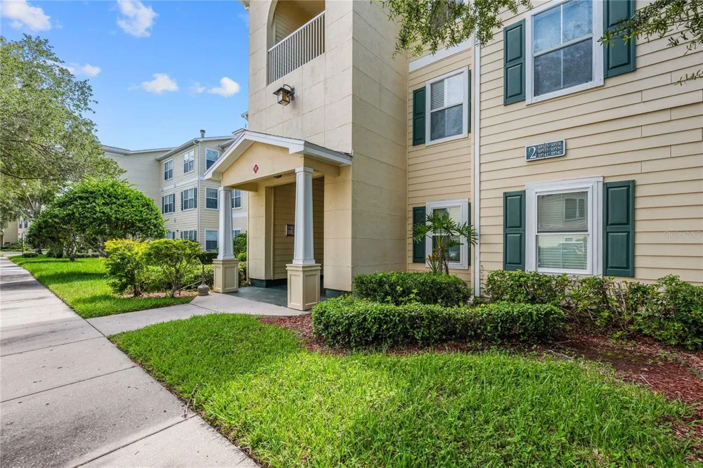 18525 BRIDLE CLUB DRIVE #18525 Tampa, FL 33647