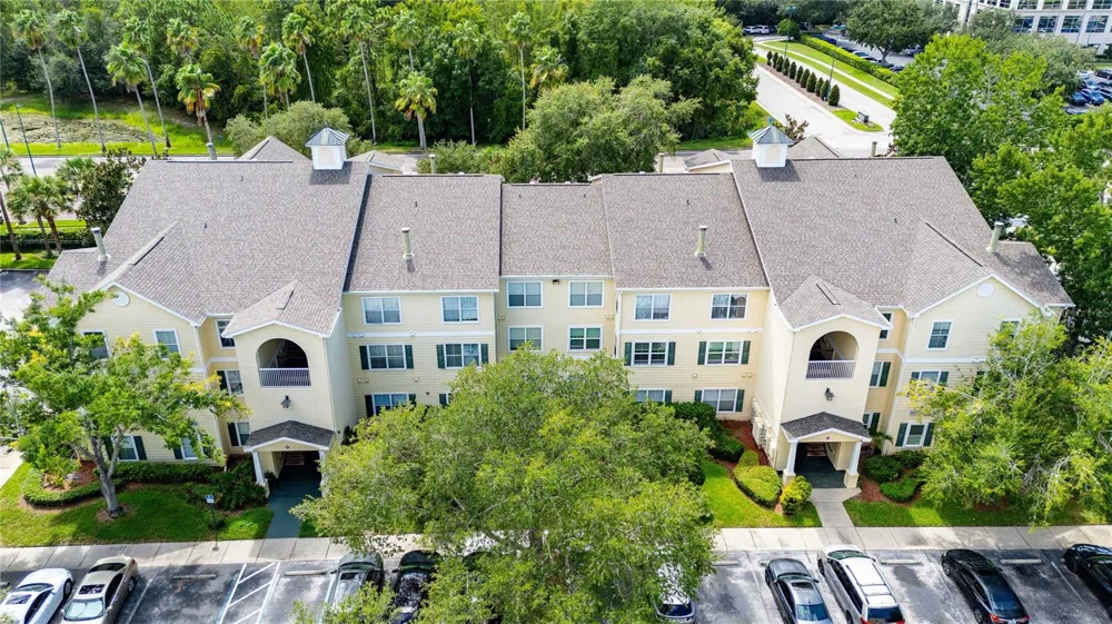 18525 BRIDLE CLUB DRIVE #18525 Tampa, FL 33647