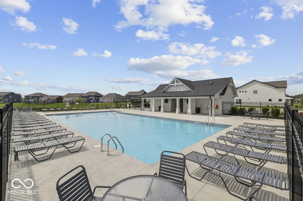 12566 Cattle Ridge Drive Noblesville, IN 46060