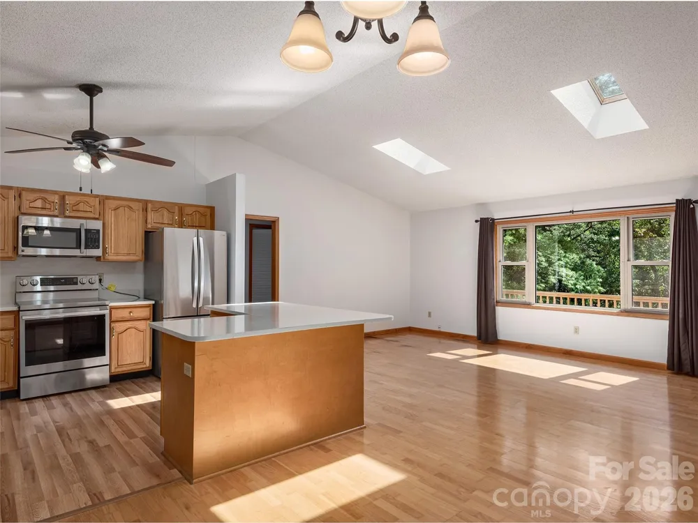63 Independence Boulevard Asheville, NC 28805