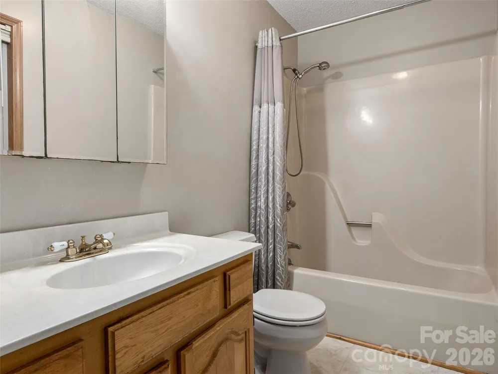 63 Independence Boulevard Asheville, NC 28805