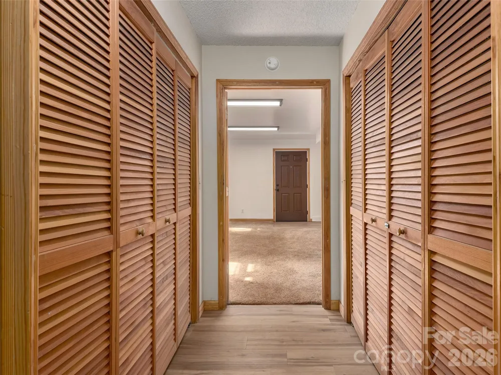 63 Independence Boulevard Asheville, NC 28805