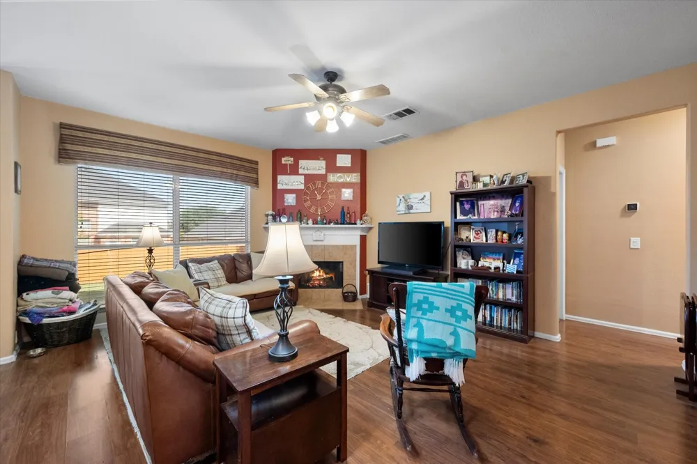 615 Rosarita Road Arlington, TX 76002