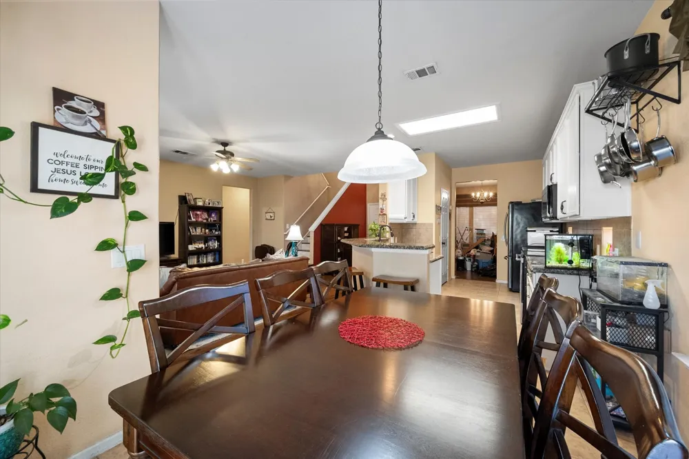 615 Rosarita Road Arlington, TX 76002