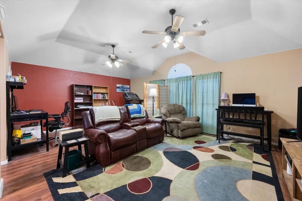 615 Rosarita Road Arlington, TX 76002