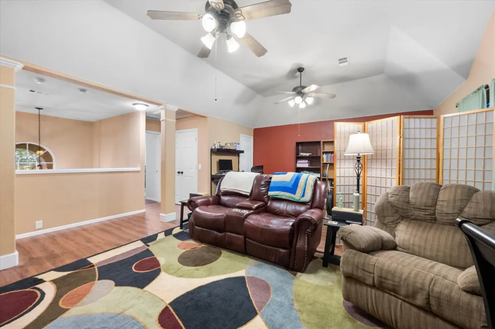 615 Rosarita Road Arlington, TX 76002